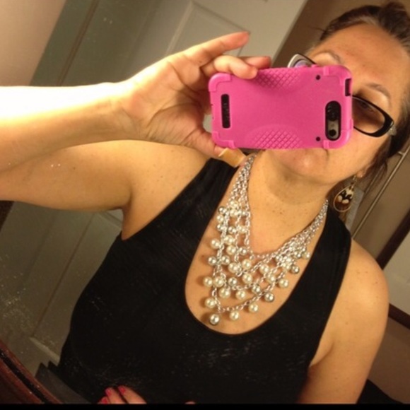 Hi! Welcome to Poshmark and my posh closet❣️ - Picture 4 of 12